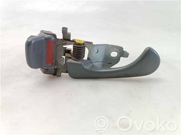 Mitsubishi Montero Manecilla interna puerta trasera 