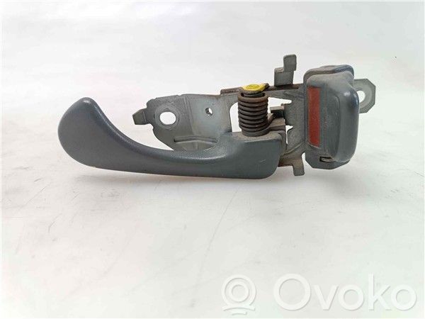 Mitsubishi Montero Manecilla interna puerta trasera 