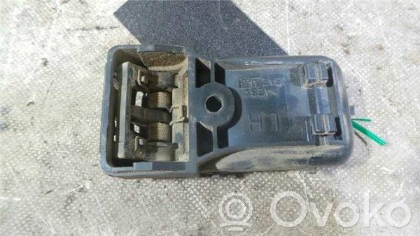 Nissan Almera Manecilla interna puerta trasera 