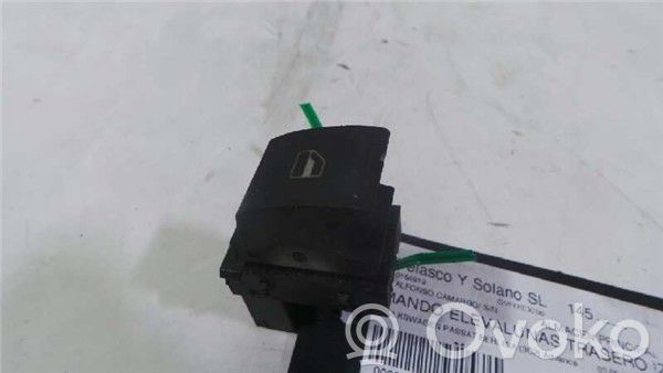 Volkswagen PASSAT B6 Interruptor del elevalunas eléctrico 