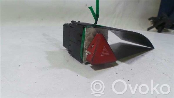 Volkswagen PASSAT B6 Botón interruptor de luz de peligro 