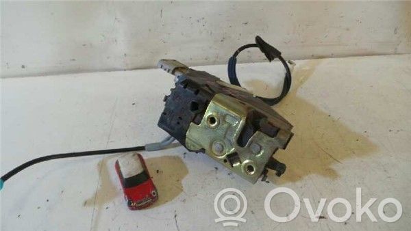 Citroen C4 I Takaoven lukko 