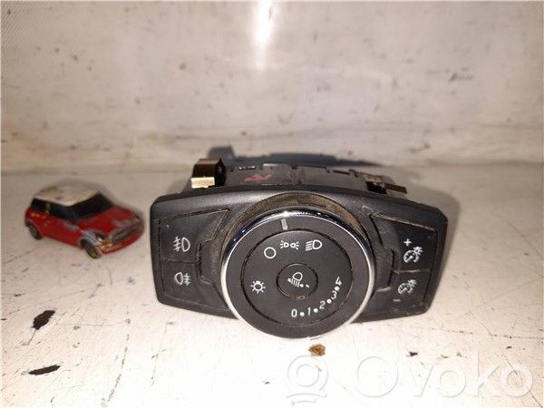 Interrupteur d’éclairage   SFJB,AV1T13D061CB