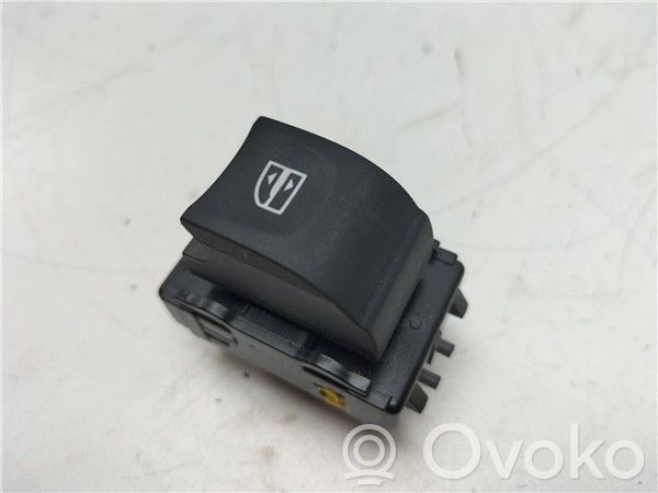 Renault Megane IV Schalter el. Fensterheber 