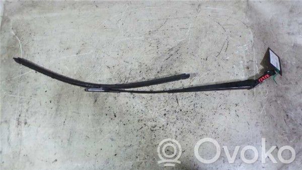 Opel Zafira B Front wiper blade arm 