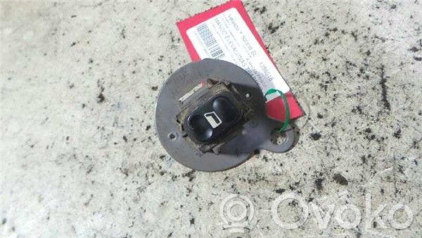 Citroen Xsara Picasso Electric window control switch 