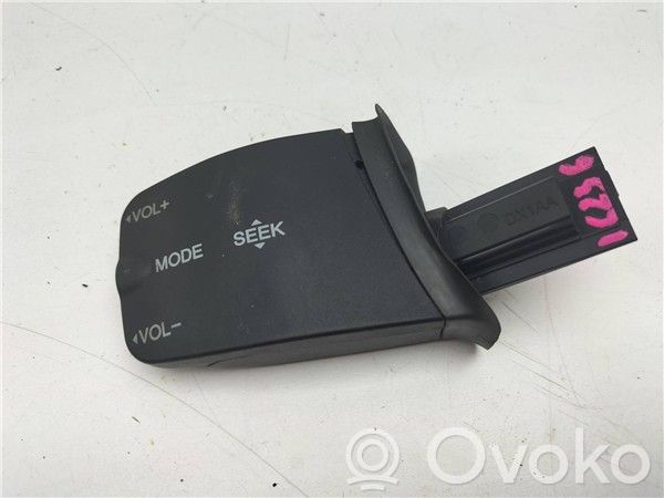 Interruptor de control multifunción   G8DA,3M5T14K147AD