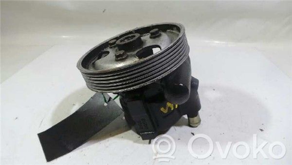 Renault Clio II Ohjaustehostimen pumppu 
