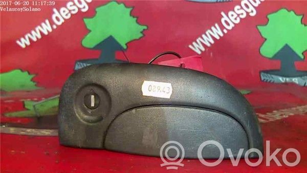 Renault Kangoo I Etuoven ulkokahva 
