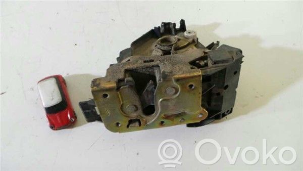 Ford Focus Front door lock 