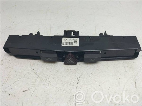 Opel Astra H Hazard light switch 