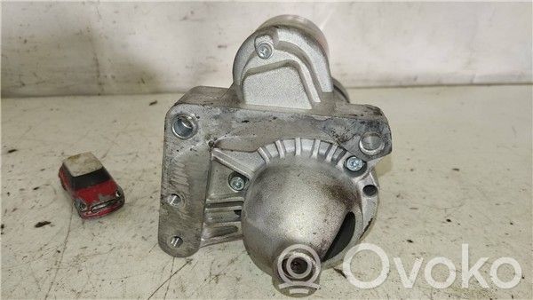 Starter motor   D6RA11