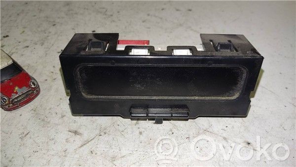 GPS navigation control unit/module   8200107839
