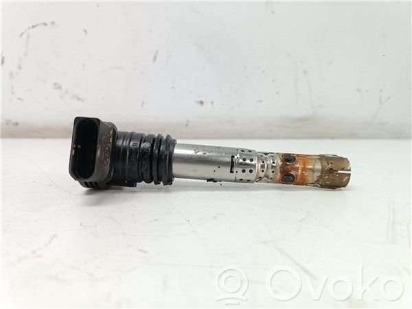 Audi A4 S4 B6 8E 8H Suurjännitesytytyskela 