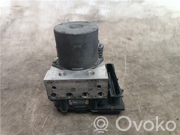 Unidad de control/módulo del ABS   J3,589204D300