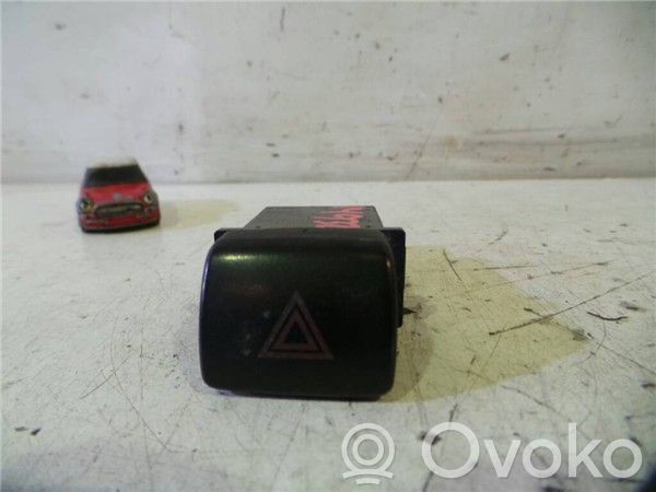 Hyundai Santa Fe Hazard light switch 