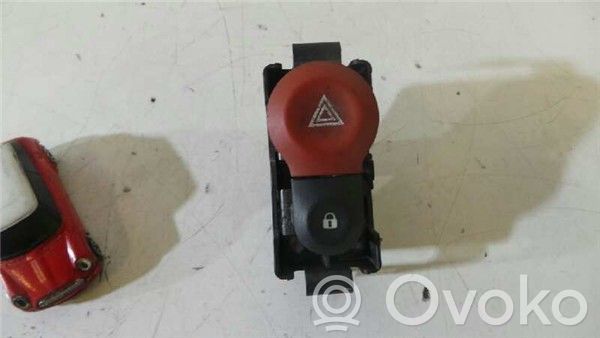 Renault Kangoo II Botón interruptor de luz de peligro 