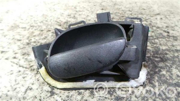 Peugeot 206 Front door interior handle 
