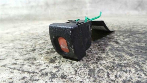 Opel Tigra A Botón interruptor de luz de peligro 