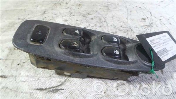 Electric window control switch   D3EA,620W10270