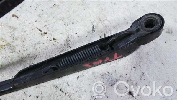Ford Focus Rear wiper blade arm 