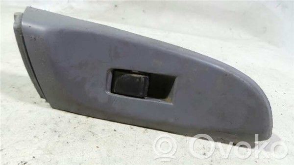 Nissan Almera N16 Elektrisko logu slēdzis 