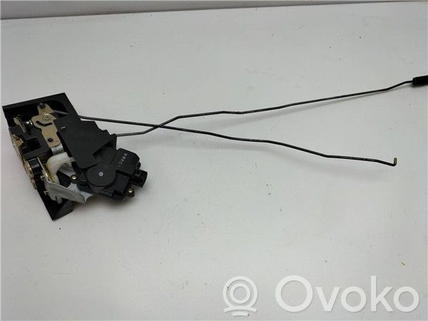 KIA Rio Aizmugurē slēdzene 