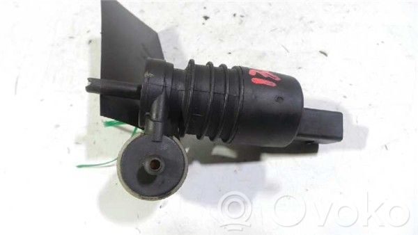 Volkswagen Golf V Windscreen/windshield washer pump 
