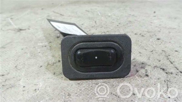 Opel Combo C Electric window control switch 