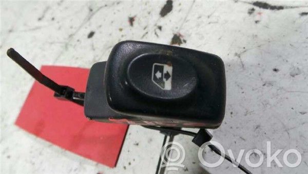 Renault Megane II Interruptor del elevalunas eléctrico 