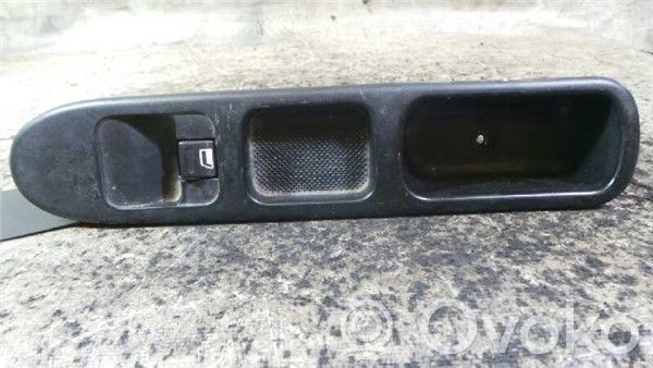 Peugeot 307 Interruptor del elevalunas eléctrico 