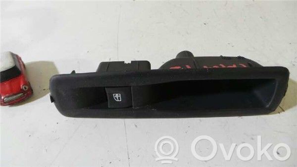 Renault Laguna III Interruptor del elevalunas eléctrico 