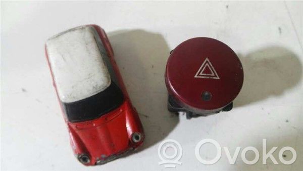 Botón interruptor de luz de peligro   4PINES,9644845777
