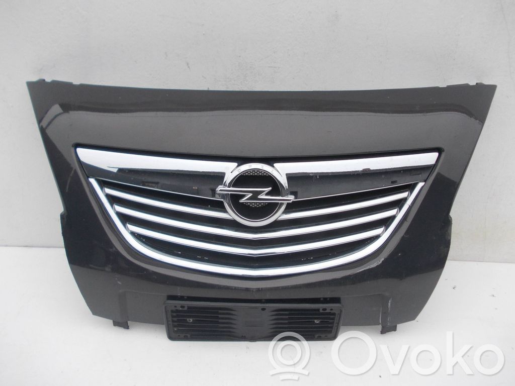 Opel Meriva B Etusäleikkö 