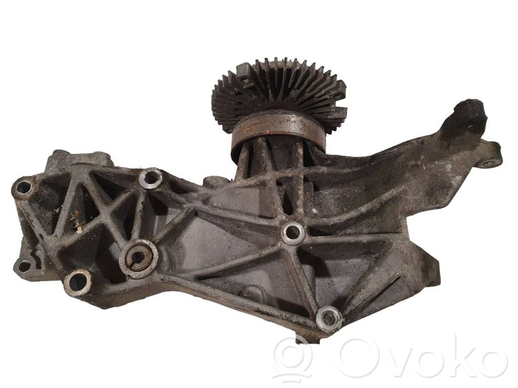 Volkswagen PASSAT B5 Engine mounting bracket 