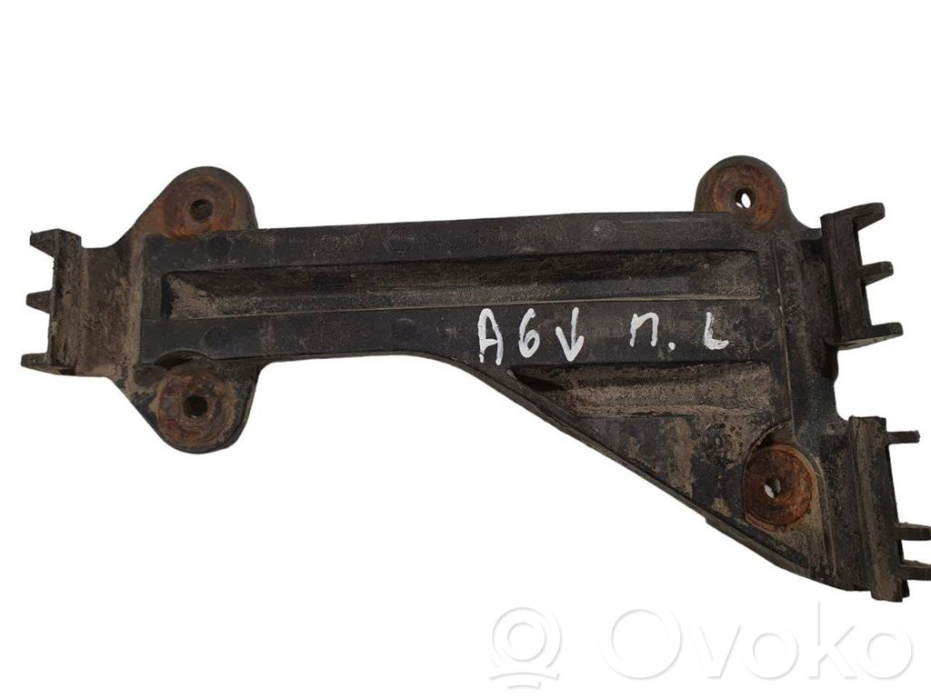 Front bumper mounting bracket   4A0807283A