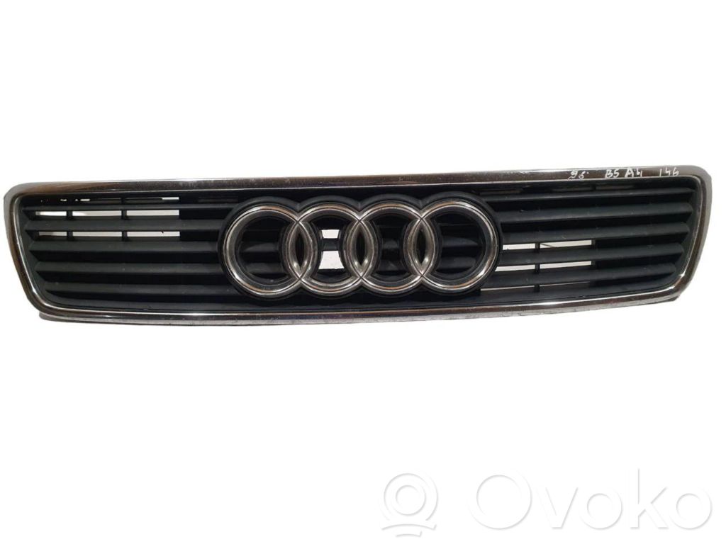 Audi A4 S4 B5 8D Etusäleikkö 