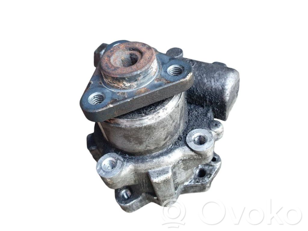 Audi A4 S4 B7 8E 8H Ohjaustehostimen pumppu 
