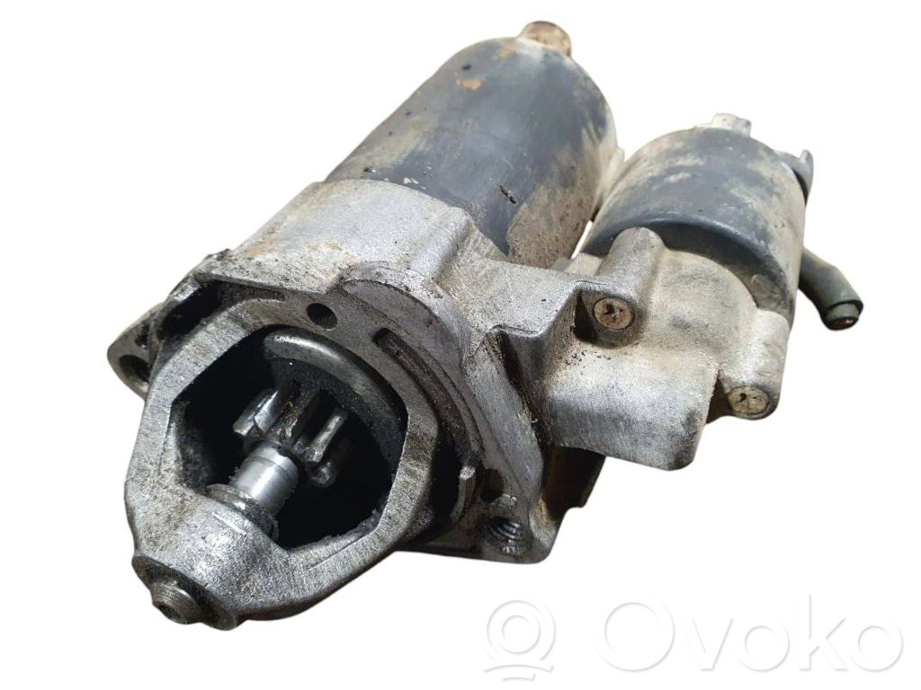 Motor de arranque   058911023D