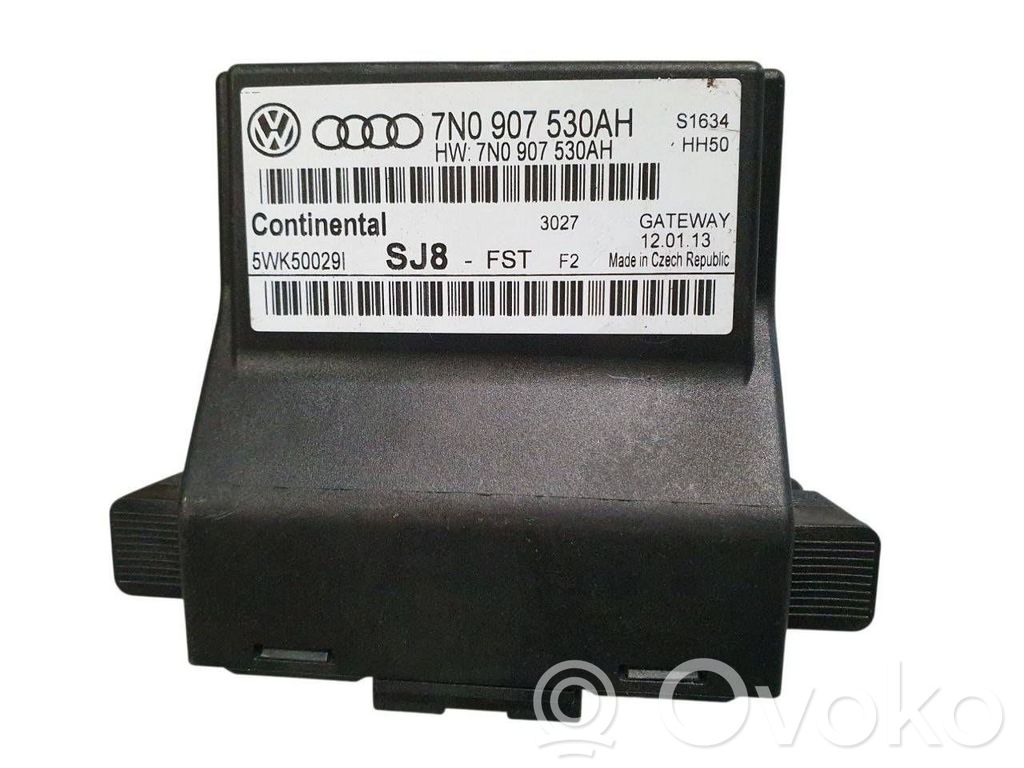 Volkswagen PASSAT B7 Módulo de control Gateway 