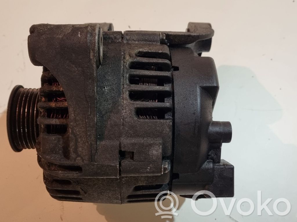 BMW 1 E81 E87 Generator/alternator 