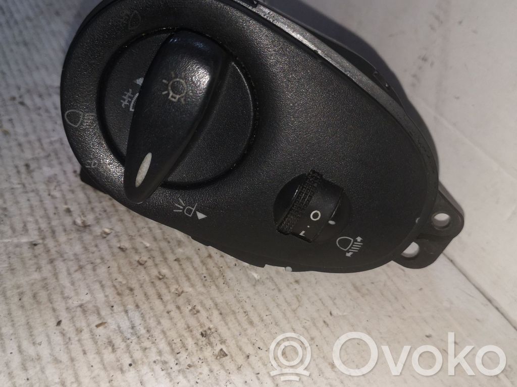 Ford Focus Light switch 