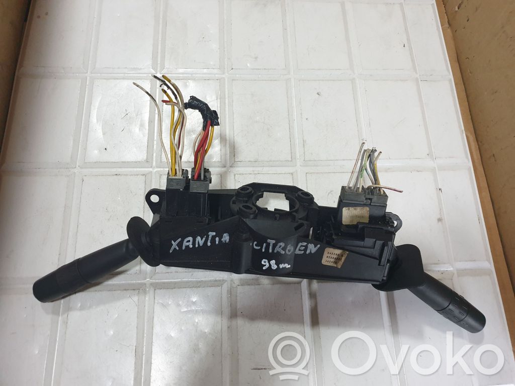 Citroen Xantia Wiper turn signal indicator stalk/switch 