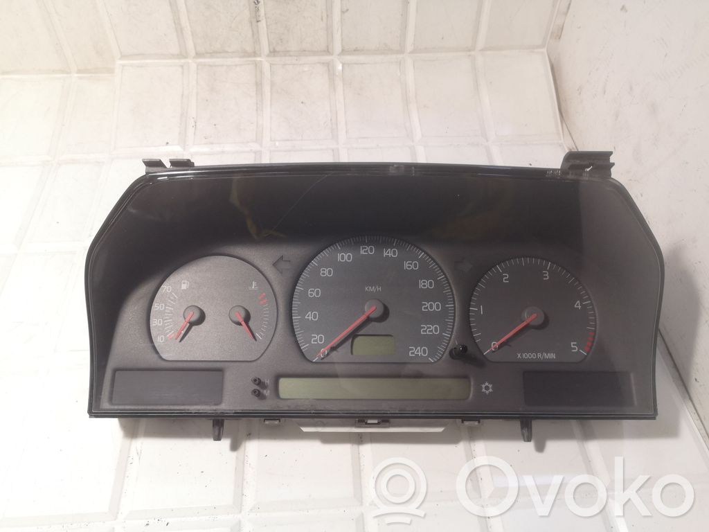 Volvo S70  V70  V70 XC Licznik / Prędkościomierz 