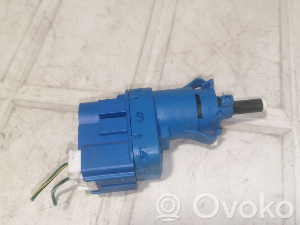 Brake pedal sensor switch