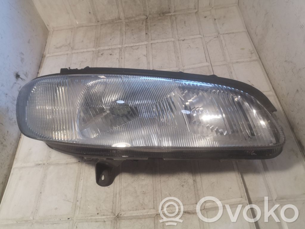 Opel Omega B1 Phare frontale 