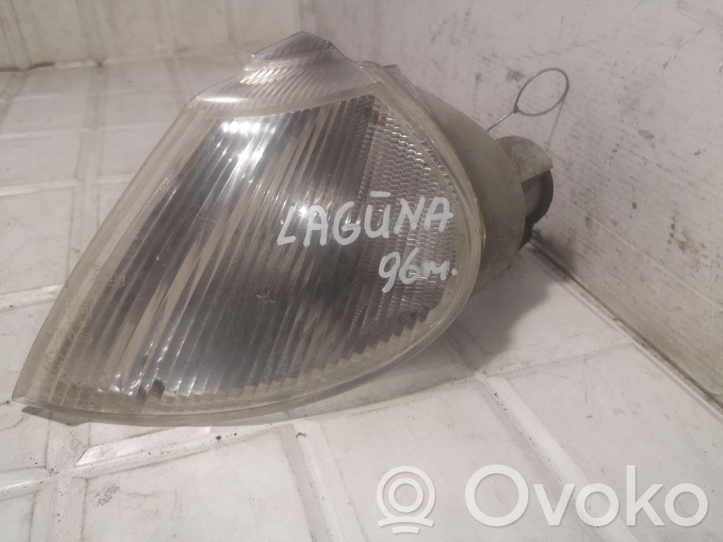 Renault Laguna I Front indicator light 