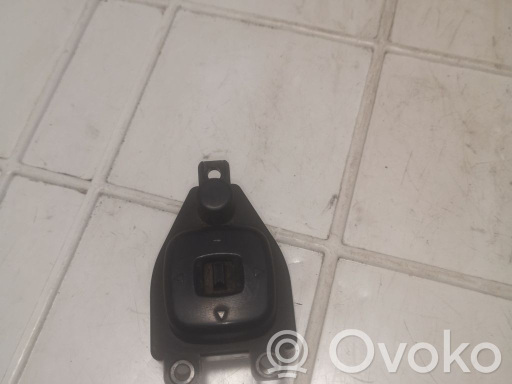 Mazda 2 Wing mirror switch 