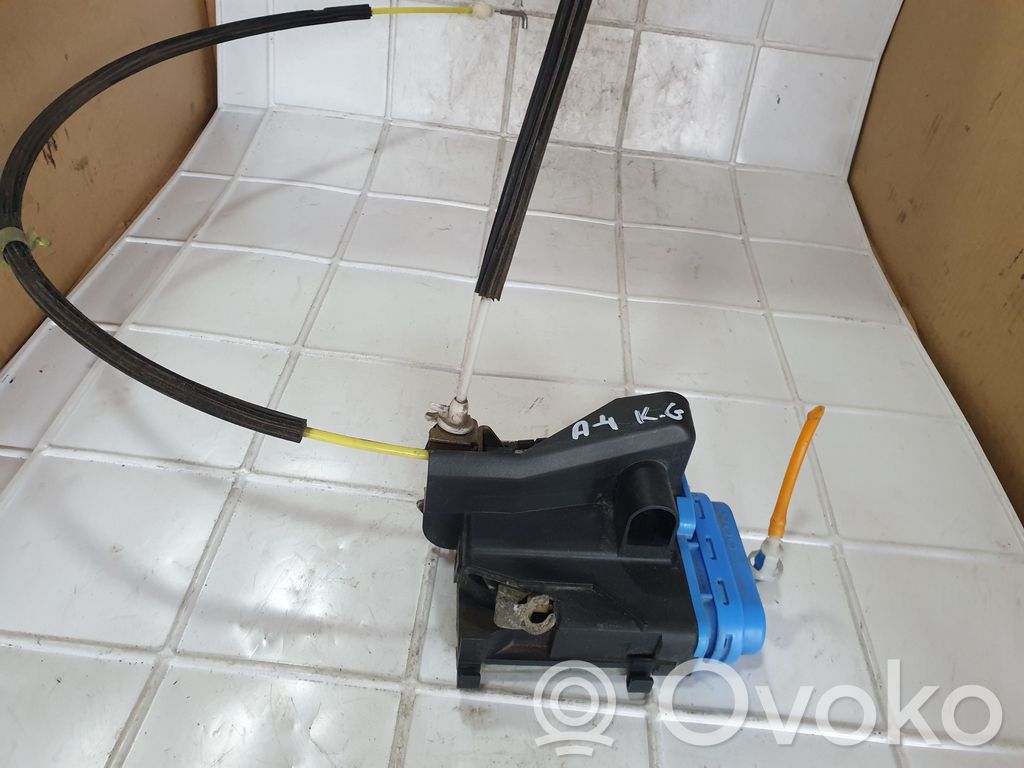 Audi A4 S4 B5 8D Takaoven lukko 