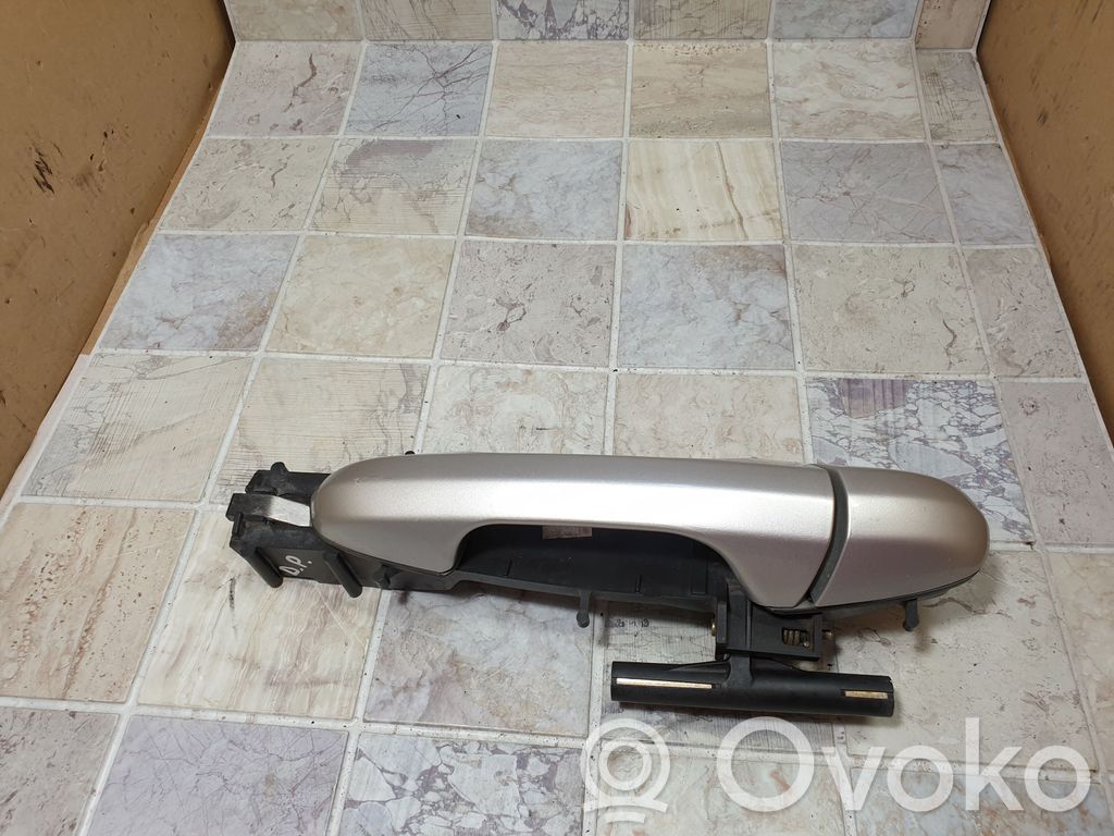 Chrysler Pacifica Manecilla externa puerta delantera 